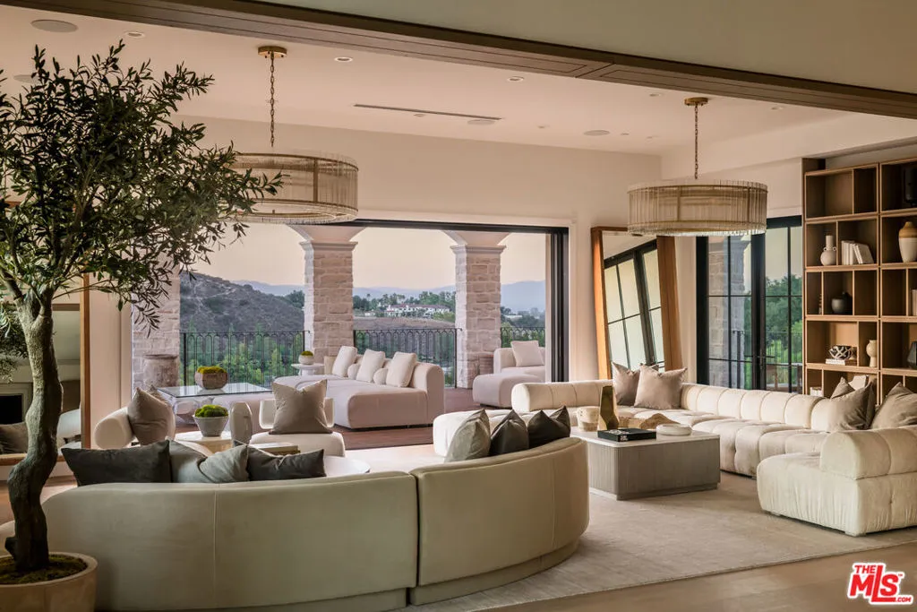 23614 1/2 Dry Canyon Cold Creek Rd, Calabasas, California 91302 — photo 4