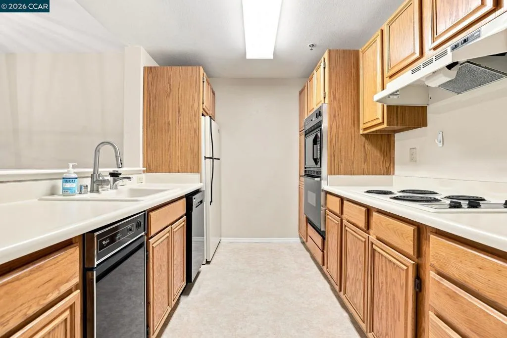 1840 Tice Creek Dr 2245, Walnut Creek, California 94595 — photo 5