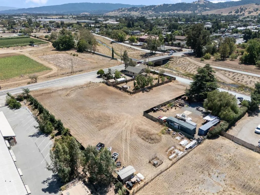 13350 Kimble Court, San Martin, California 95046 — photo 4