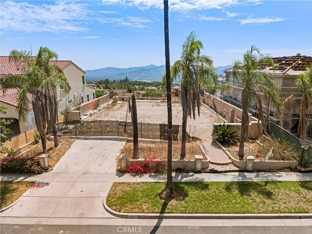 3873 Lilac Canyon Ln