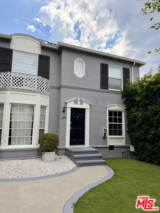 1724 El Cerrito Pl