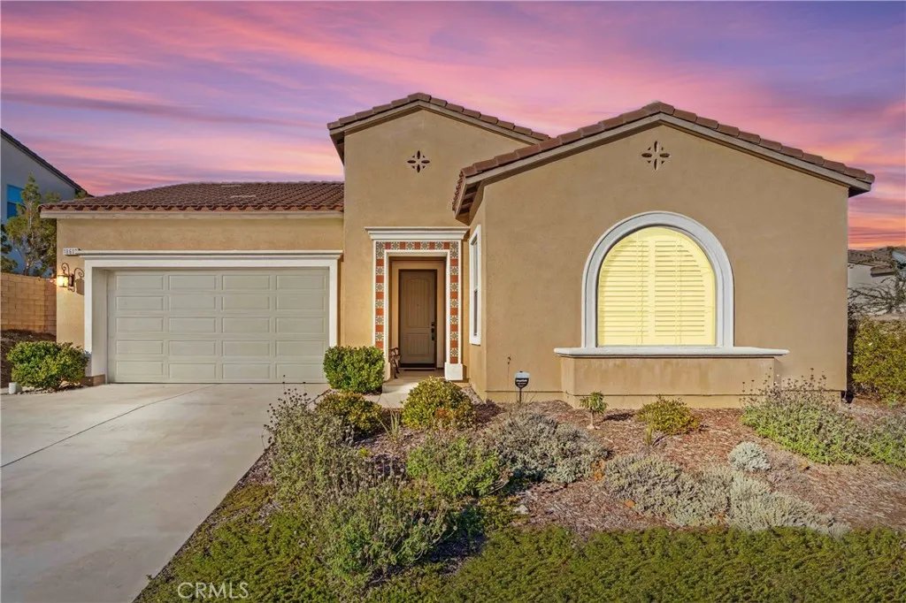 18619 Cedar Crest Dr