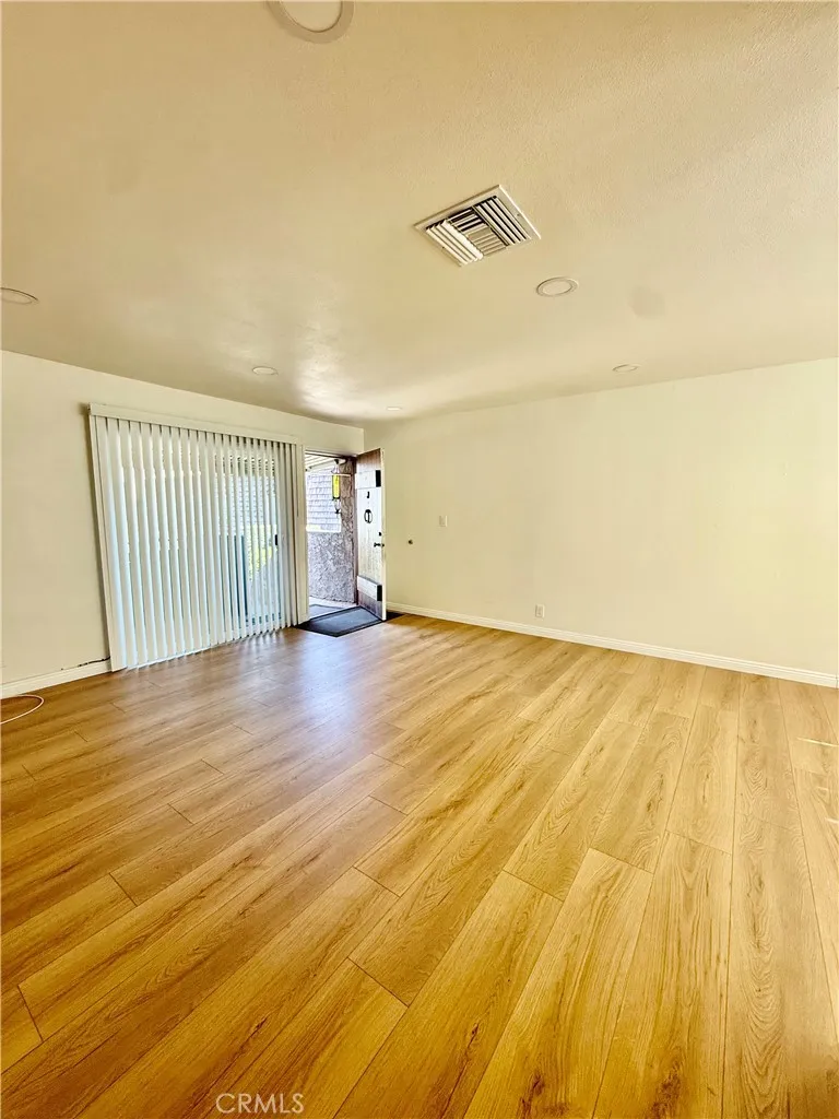 gallery-image 4