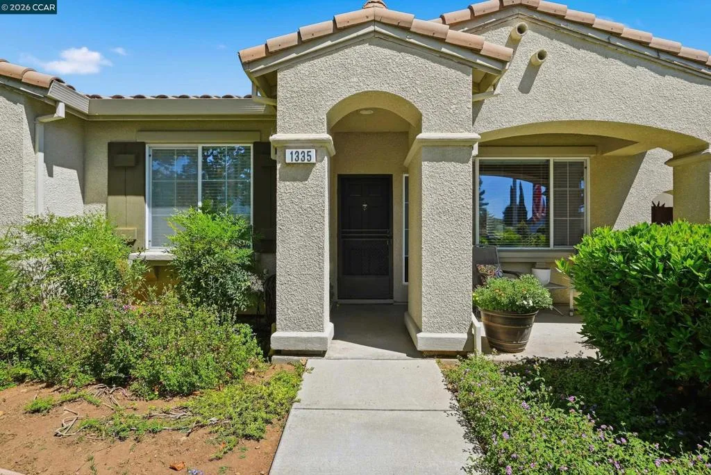 1335 Cypress Ct., Gilroy, California 95020-4746 — photo 4