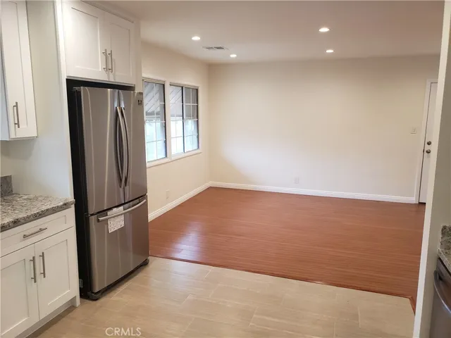 2515 1/2 Foothill Boulevard, La Crescenta, California 91214 — photo 4