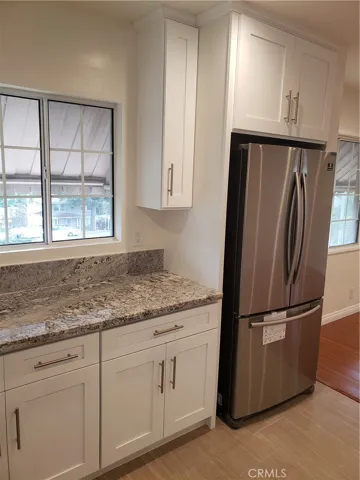 2515 1/2 Foothill Boulevard, La Crescenta, California 91214 — photo 5