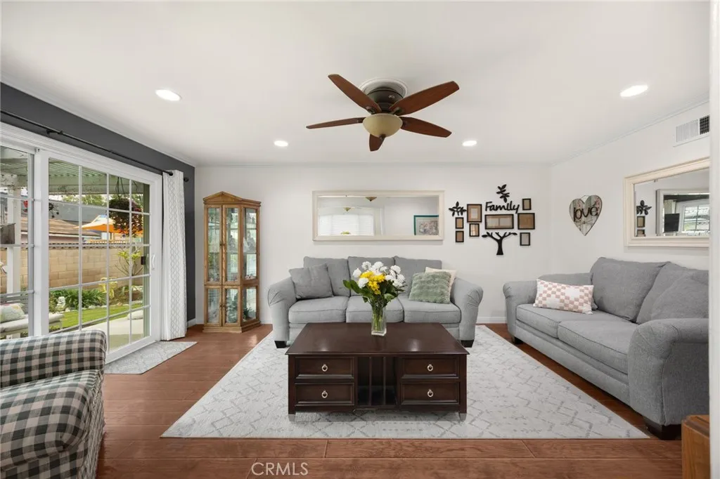 12526 Chadwell Street, Lakewood, California 90715 — photo 4