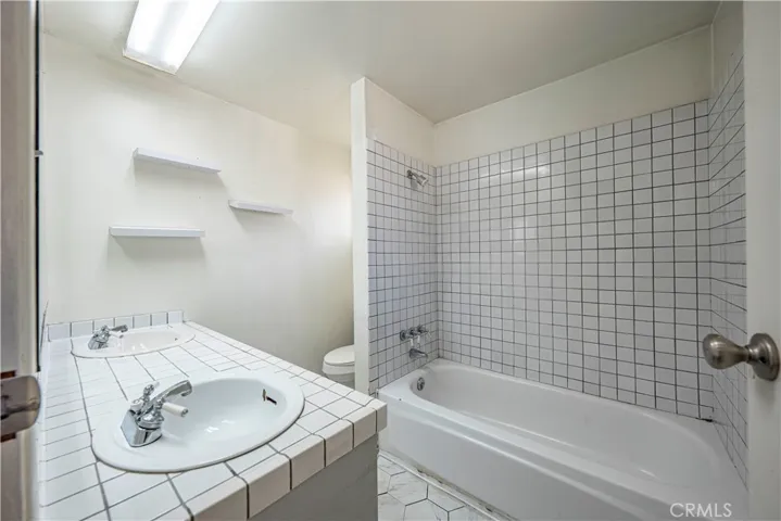 Primary Suite Bathroom