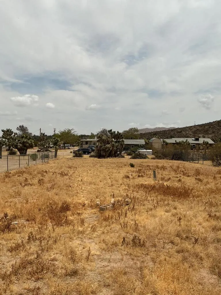 7765 Valley Vista Avenue, Yucca Valley, California 92284 — photo 4
