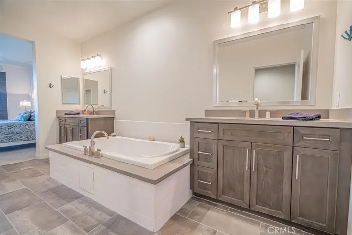4060 Tradewinds Drive, Oxnard, California 93035 — photo 4