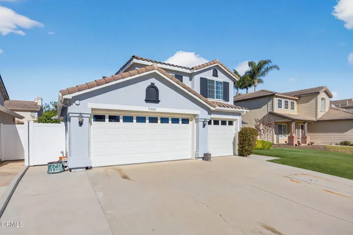 3-web-or-mls-UpmarketMedia_9305Hillister
