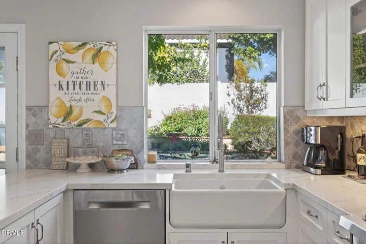 15-web-or-mls-UpmarketMedia_9305Hilliste