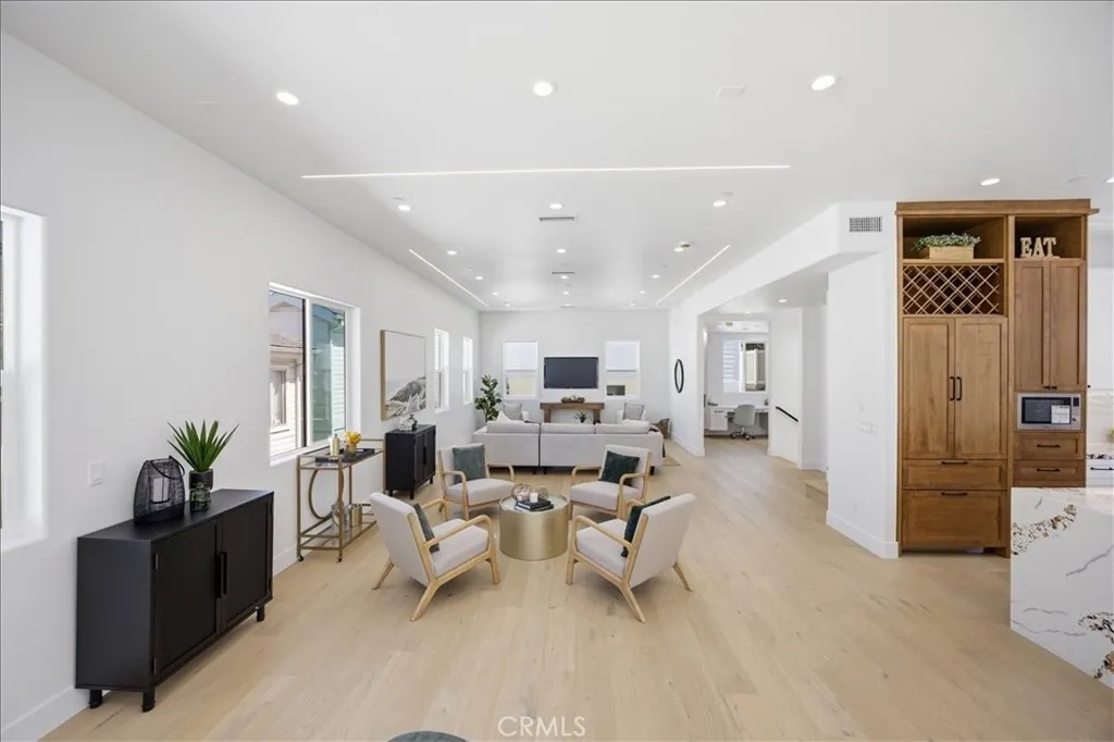 617 N Irena Avenue B, Redondo Beach, California 90277 — photo 4