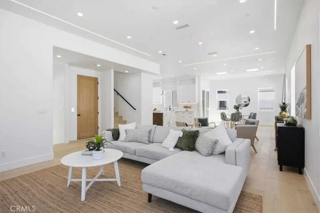 617 N Irena Avenue B, Redondo Beach, California 90277 — photo 5