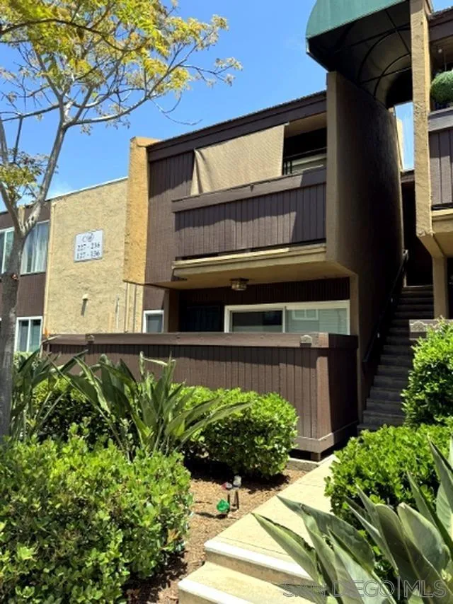 3454 Castle Glen 228