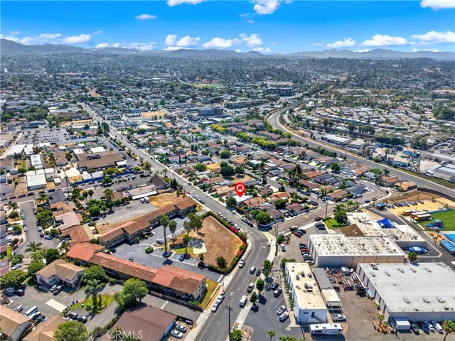 334 W California Avenue, Vista, California 92083 — photo 4