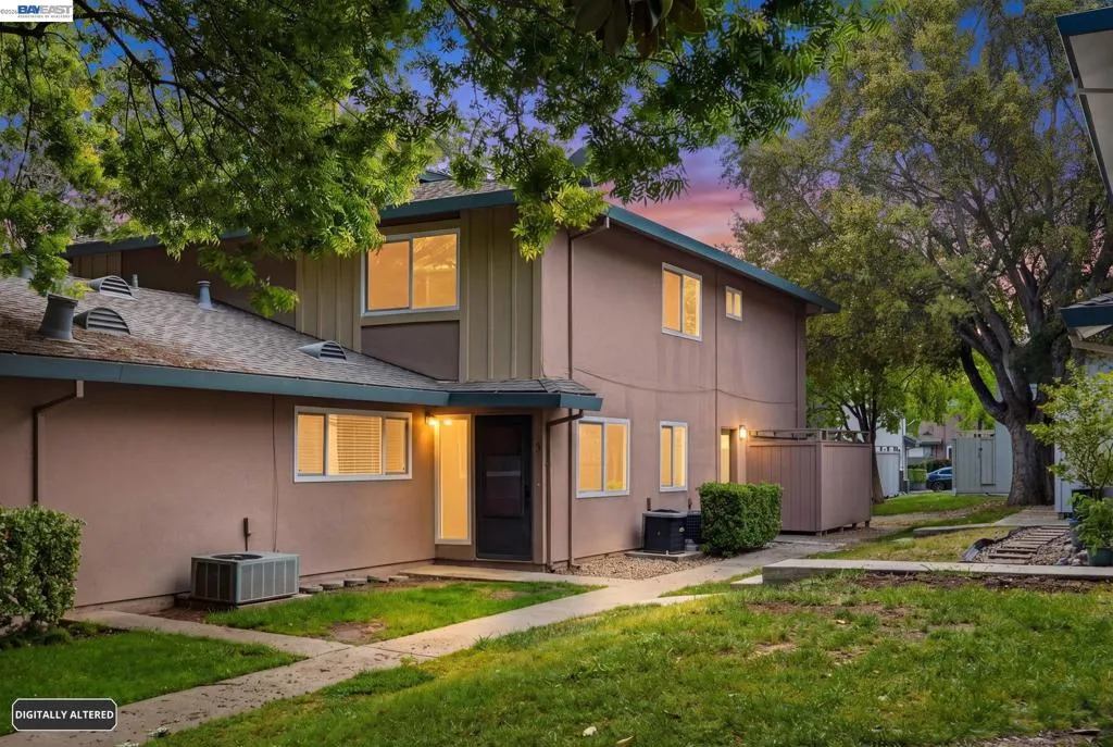8185 Arroyo Dr