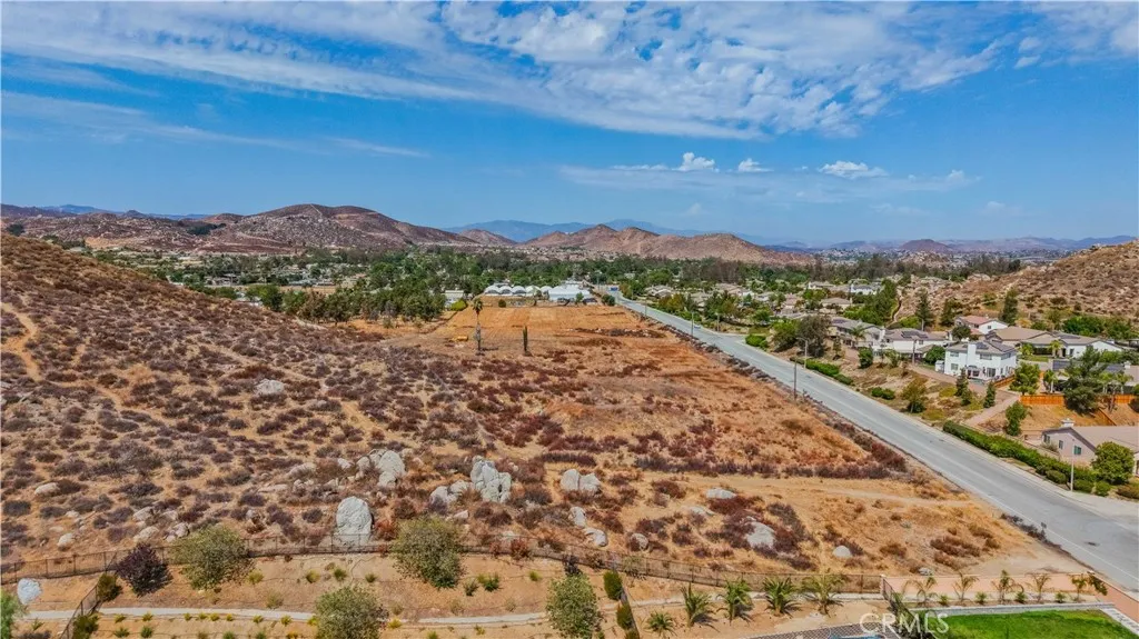 26259 Corson Avenue, Menifee, California 92584 — photo 4