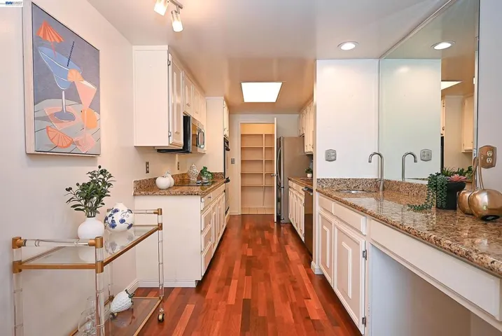 30 Mounds Rd #201, San Mateo, California 94402 — photo 5