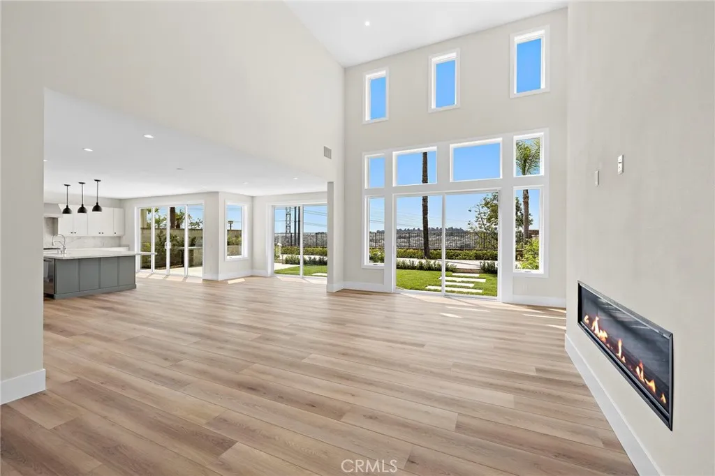 Living Room & Dining Area
