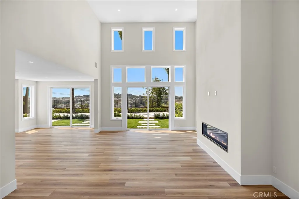 Living Room & Dining Area