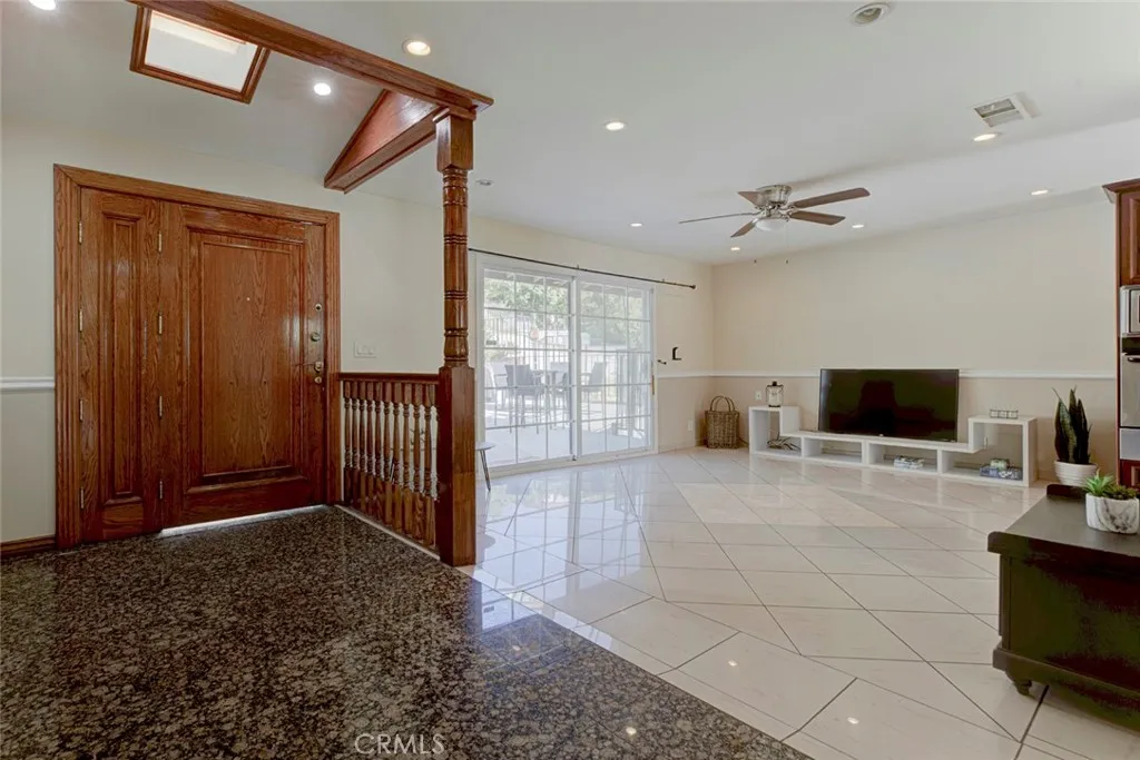 1218 E Tujunga, Burbank, California 91501 — photo 5