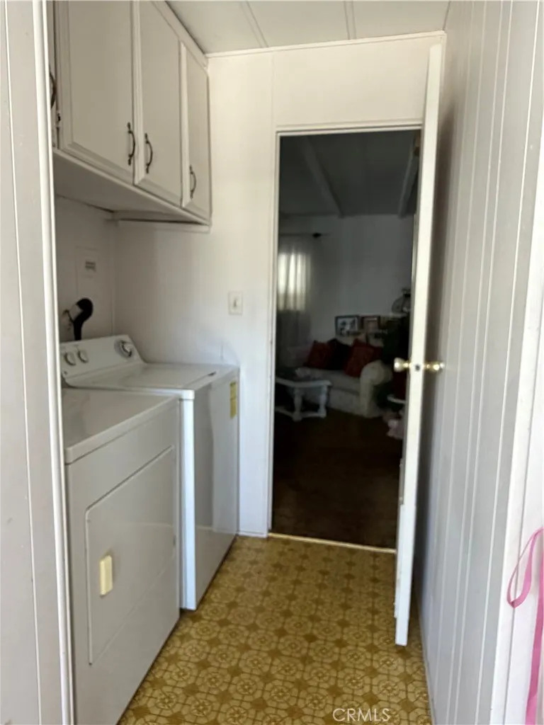 Nice inside laundry