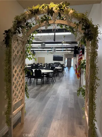Large entertaining rooms