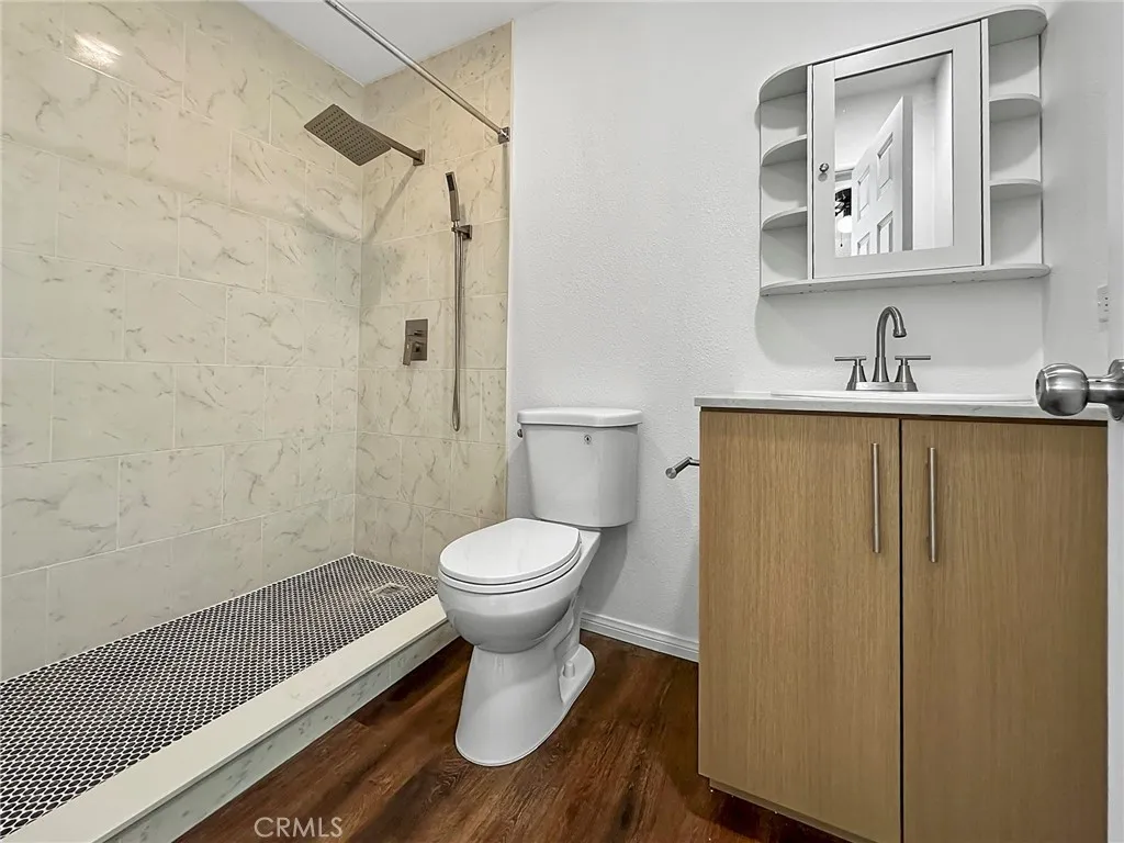 Master Bedroom Bathroom