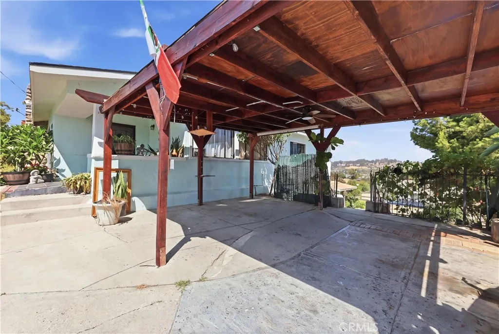 3073 Chadwick, Los Angeles, California 90032 — photo 4