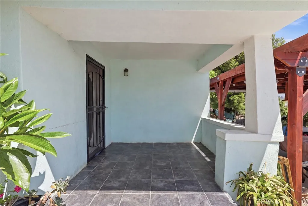 3073 Chadwick, Los Angeles, California 90032 — photo 5