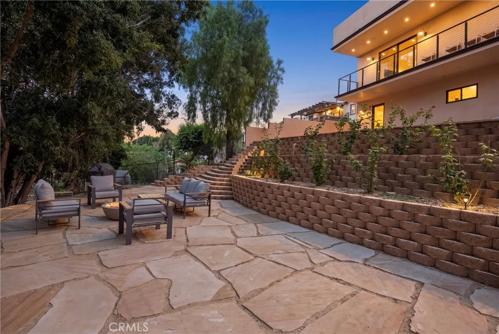 1102 W 6th, San Pedro, California 90731 — photo 4