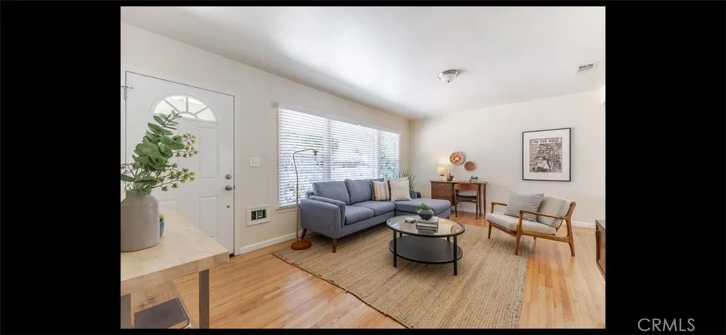 gallery-image 4