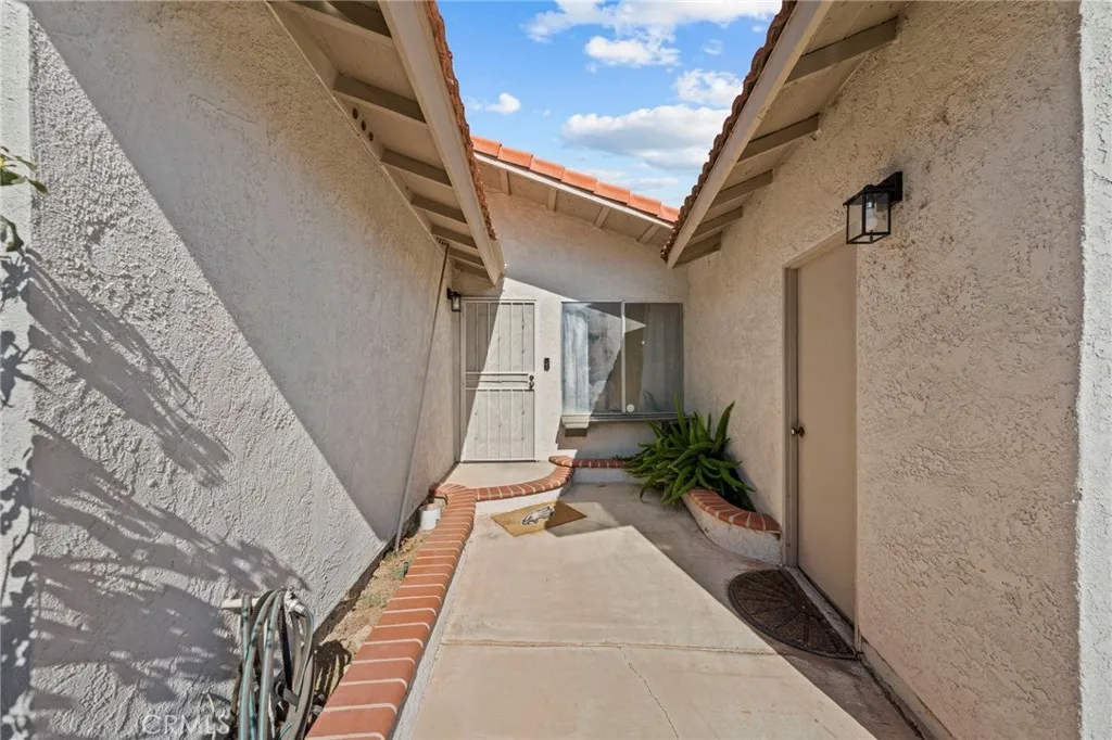 27620 Connie, Menifee, California 92586 — photo 4