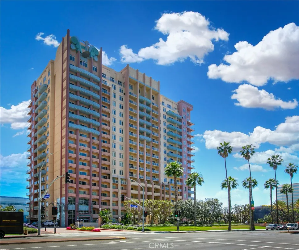 388 E Ocean Blvd