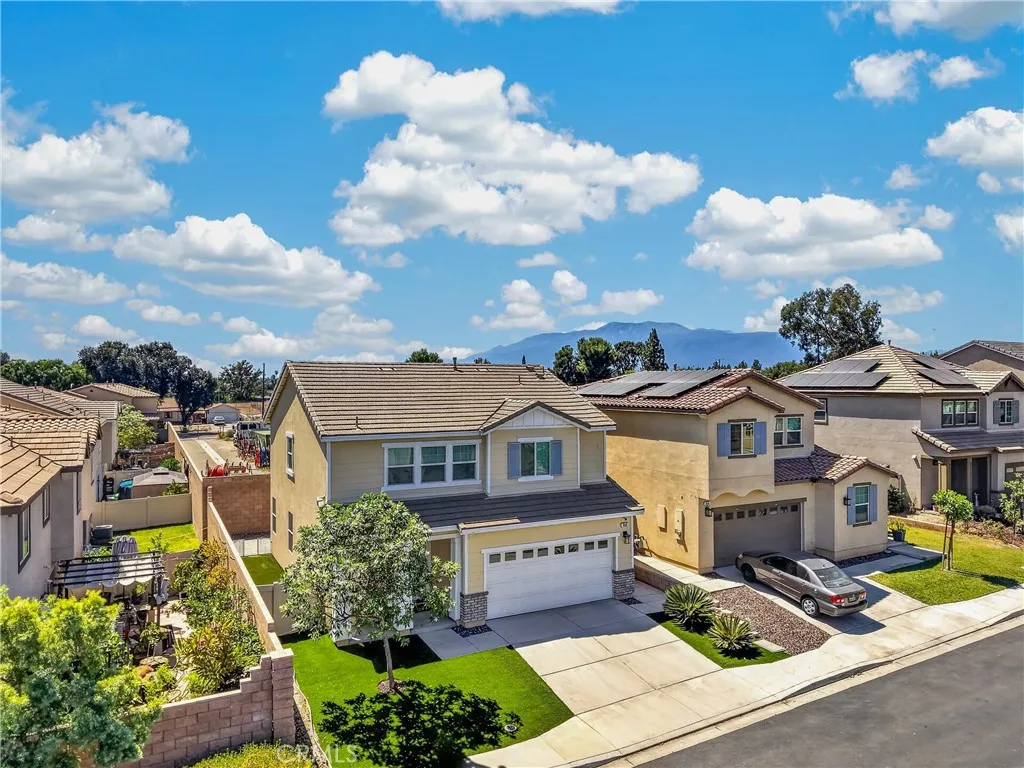 860 S Sumac, Rialto, California 92376 — photo 4