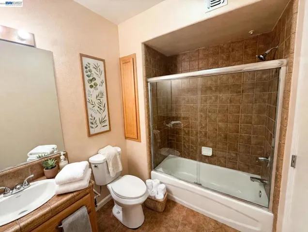 Beautifully virtually stage for potential buyers to envision options