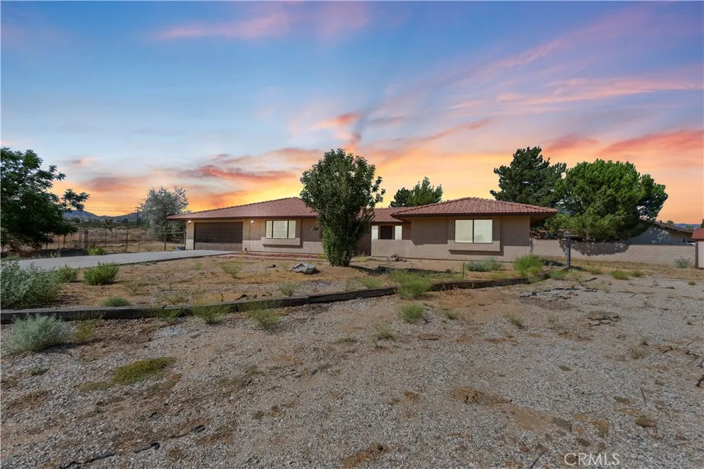 4467 Valle Vista Court, Phelan, California 92371 — photo 4