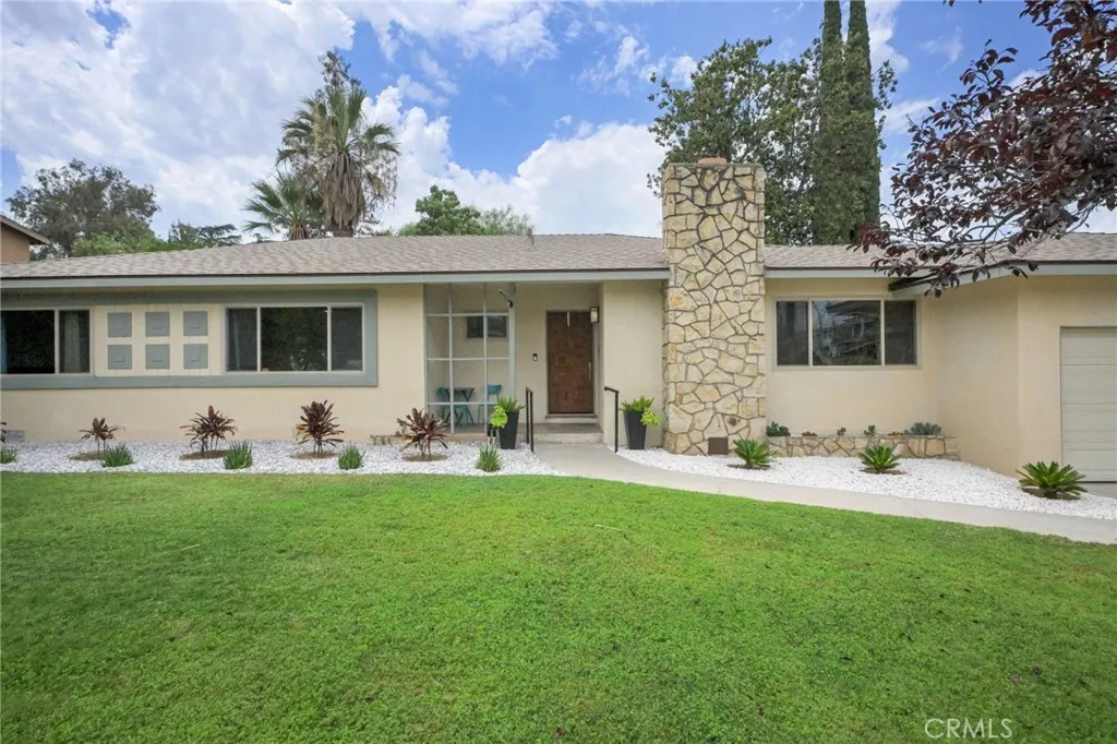 414 Via Vista Dr