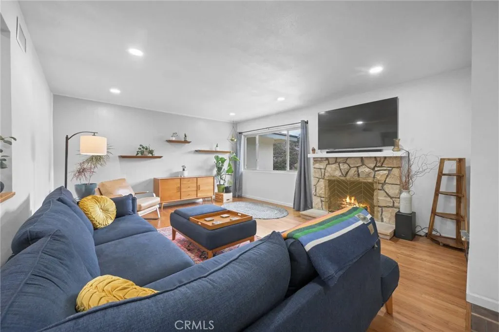 414 Via Vista Drive, Redlands, California 92373 — photo 5