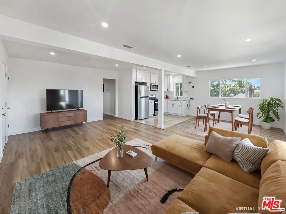 1100 S Inglewood Avenue, Inglewood, California 90301 — photo 5