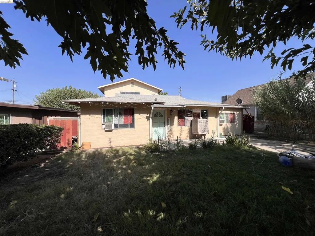 817 Sierra St
