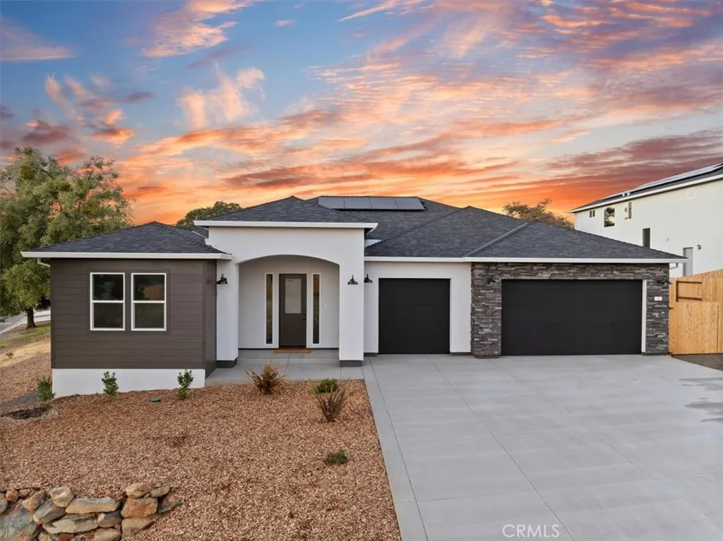 1 Thunder Rock Ct