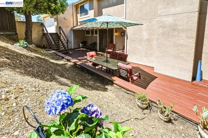 27468 Hayward Blvd, Hayward, California 94542 — photo 5
