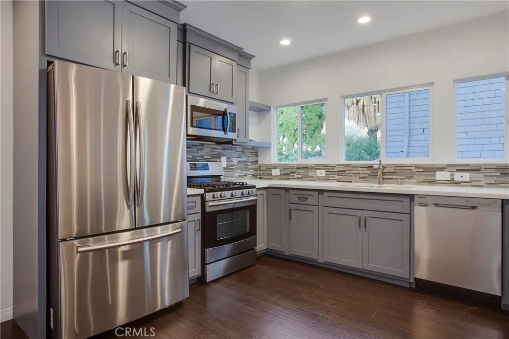 2765 W 8th, Los Angeles, California 90005 — photo 5