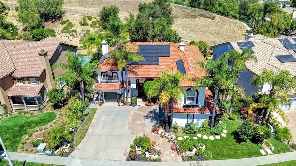 Beautifully landscaped neighborhood.