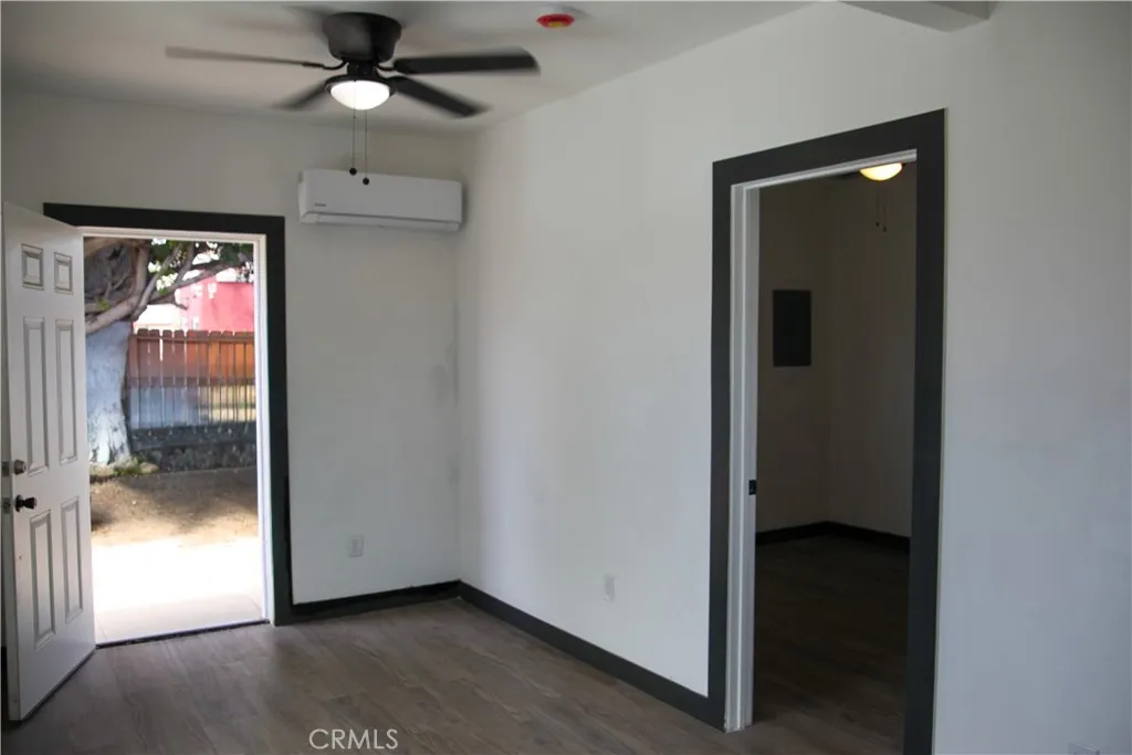 518 N Santa Fe, Compton, California 90221 — photo 4