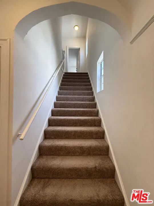 1249 S Tremaine Avenue, Los Angeles, California 90019 — photo 5