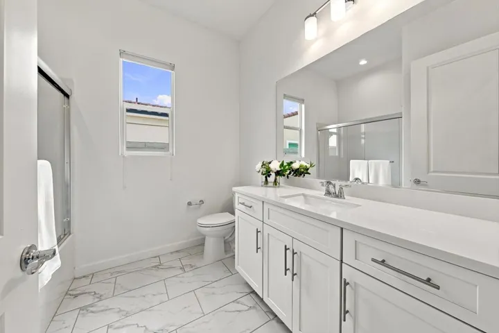 Guest Bath 2