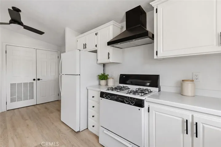 7887 Lampson Ave Avenue 10, Garden Grove, California 92841 — photo 5
